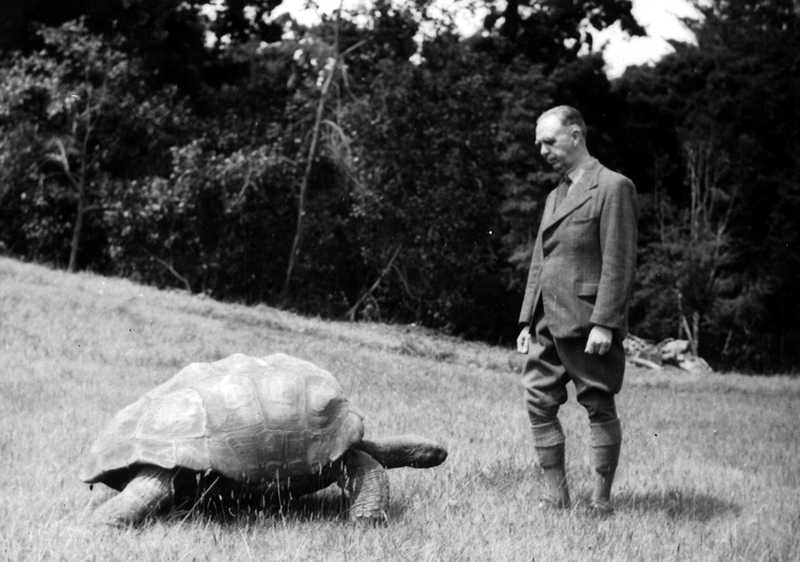 A governor’s old acquaintance — 1942
